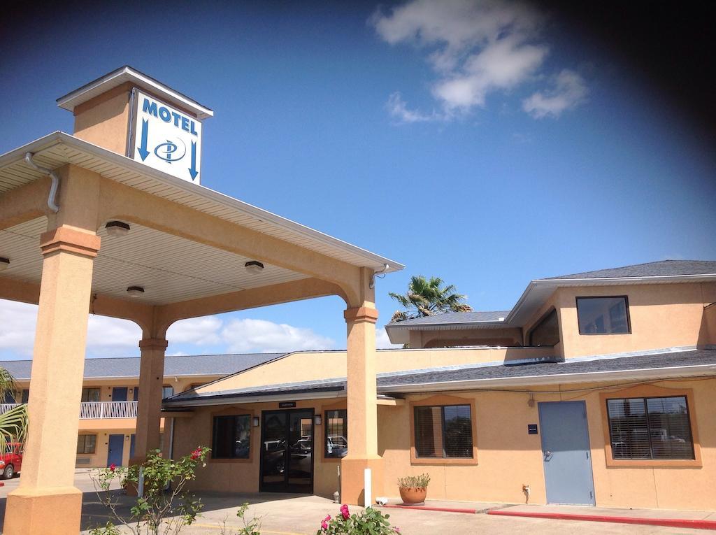 Executive Inn Groves エクステリア 写真